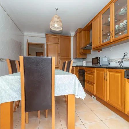 Апартаменты Atlantic Ocean 2bdr With Pool By Lovelystay Буаркуш