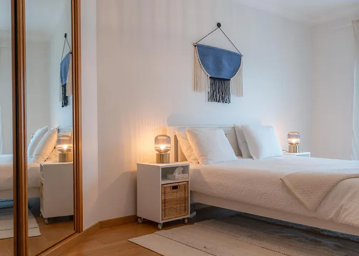 Atlantic Ocean 2bdr With Pool By Lovelystay Buarcos