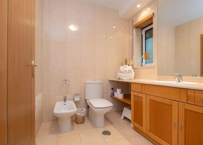 Atlantic Ocean 2bdr With Pool By Lovelystay Apartman