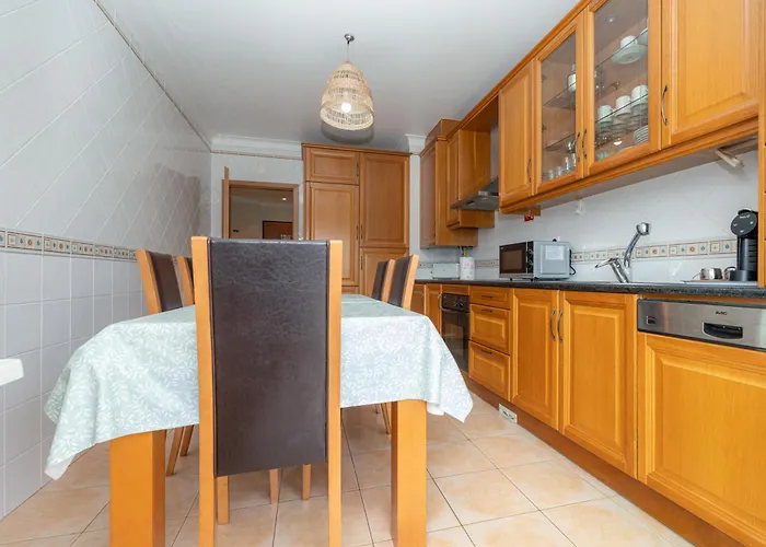 Apartman Atlantic Ocean 2bdr With Pool By Lovelystay Buarcos